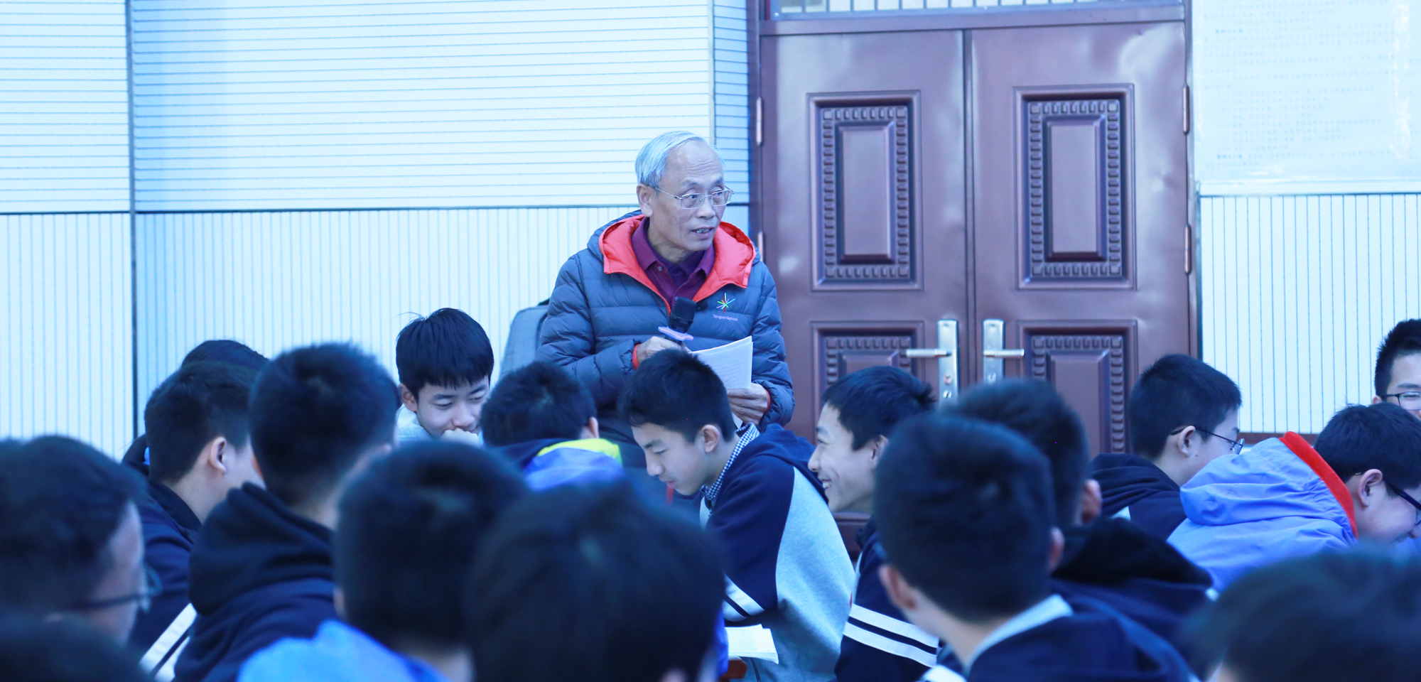 绿色语文，诗意教学——联盟常务理事著名特级教师赵谦翔老师《由“诗呆”到“诗教”》。