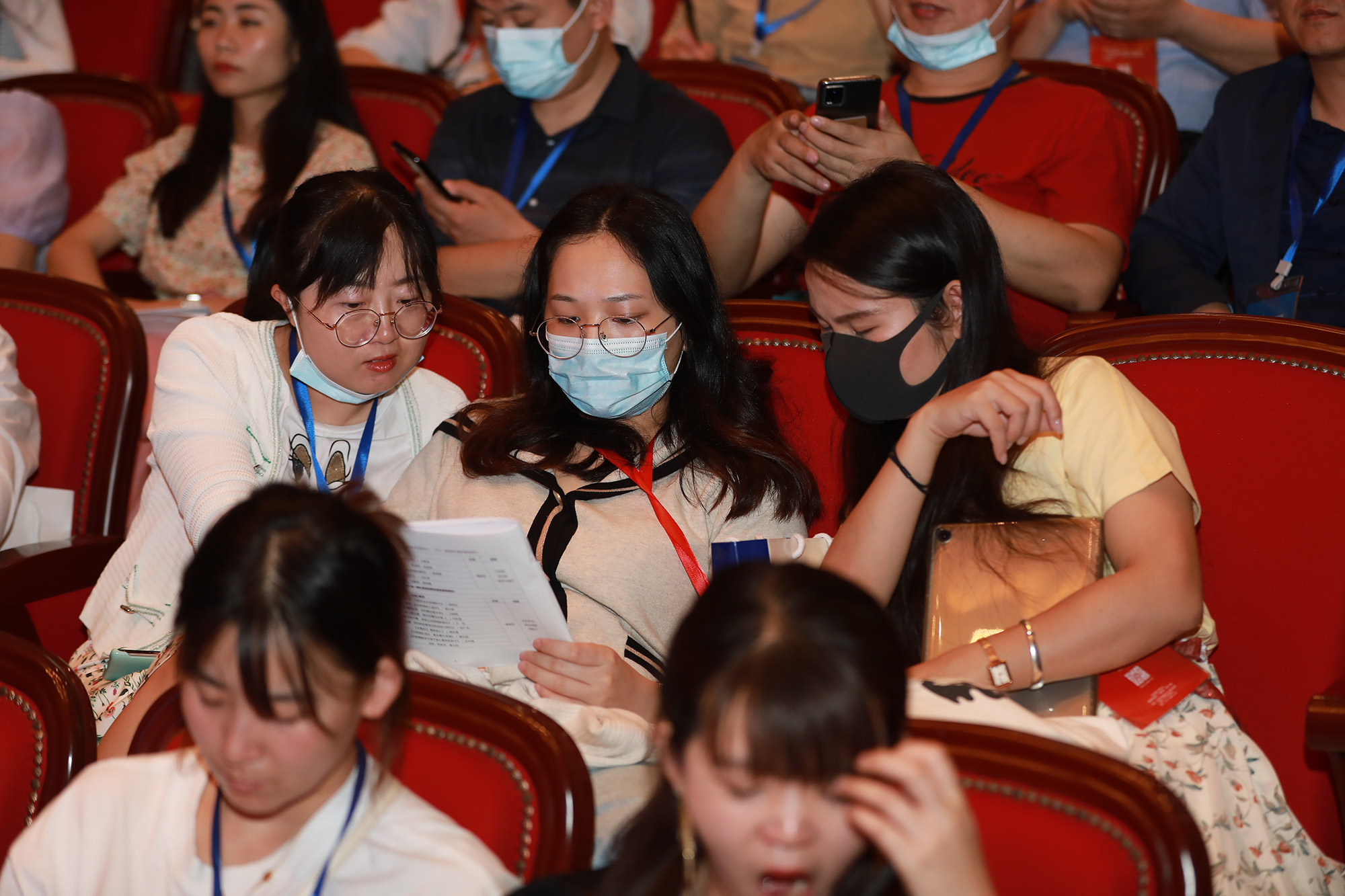 我们相信，在北京中教市培教育研究院的带领下，在各省市区教育主管部门的大力支持下，名师工作室的发展之路会越走越宽，在不久的将来，在&ldquo;造就党和人民满意的高素质专业化创新型教师队伍&rdquo;这一重大战略任务上，我们一定能取得丰硕的成果。