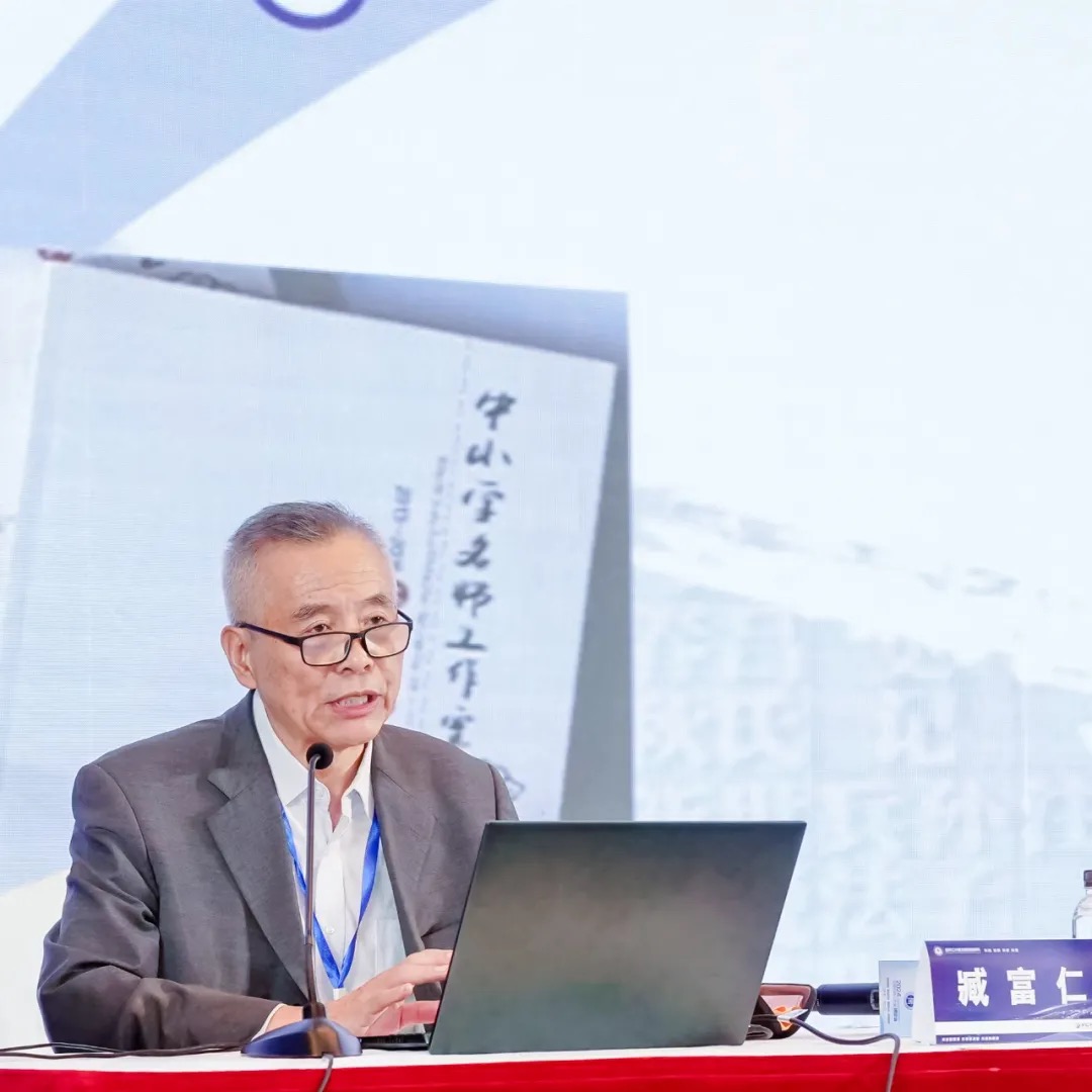 692e8a4499d57.jpg 692e8a4499d57.jpg