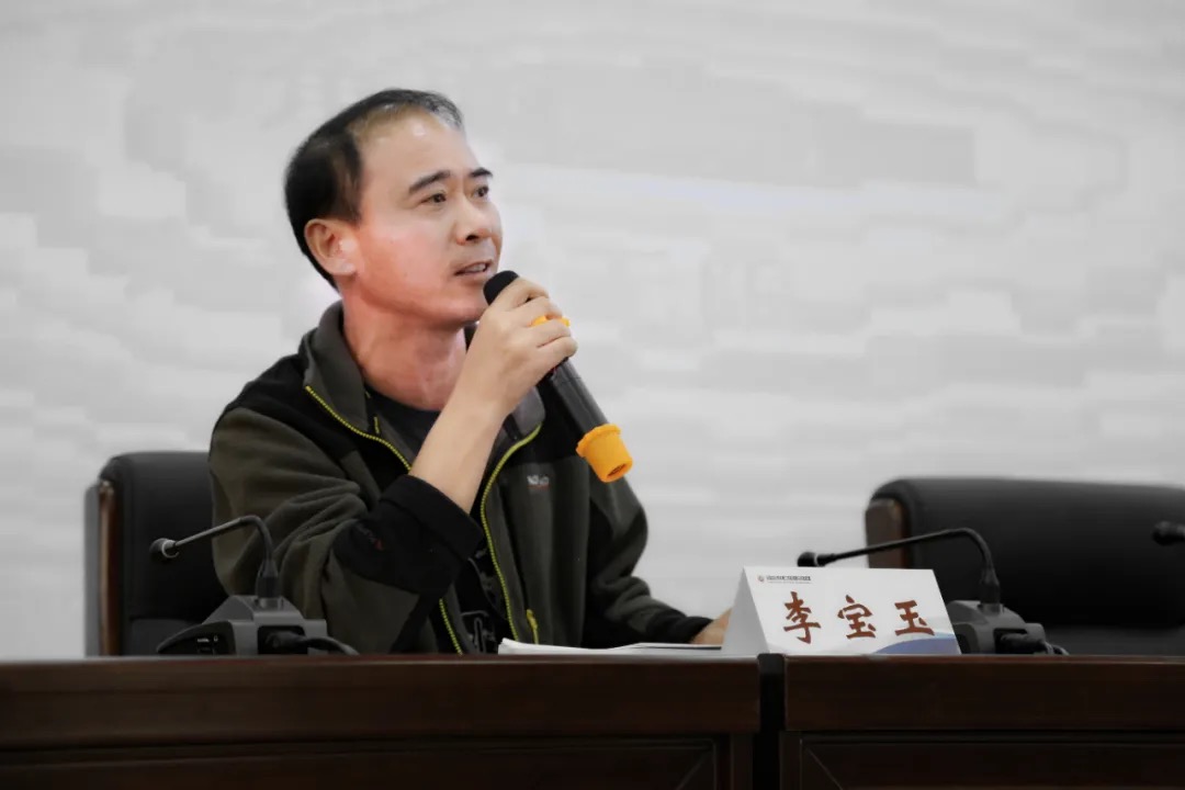 692eb272b0b8d.jpg 692eb272b0b8d.jpg